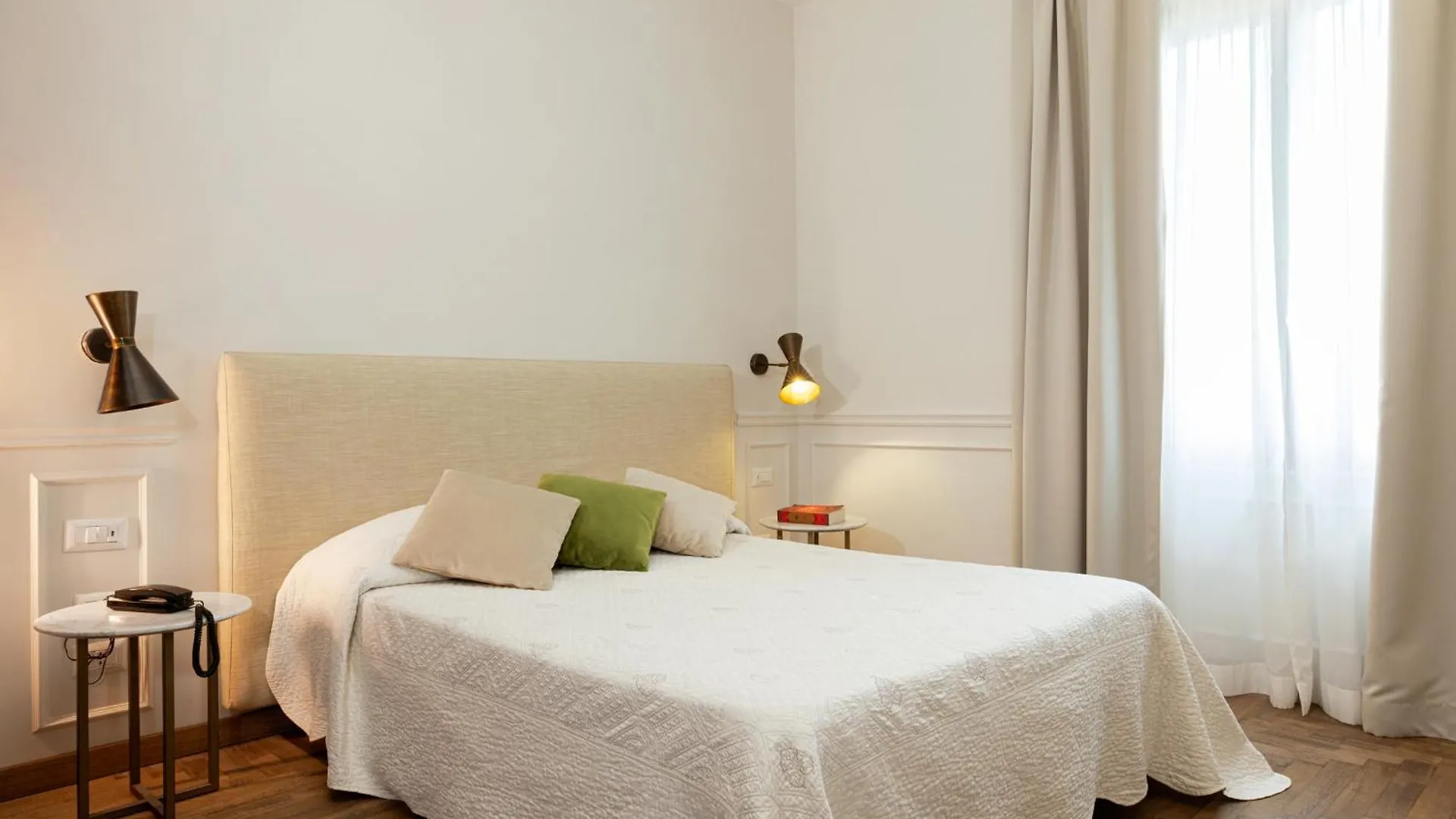 Albergo Chiusarelli Siena 3*,  Italy