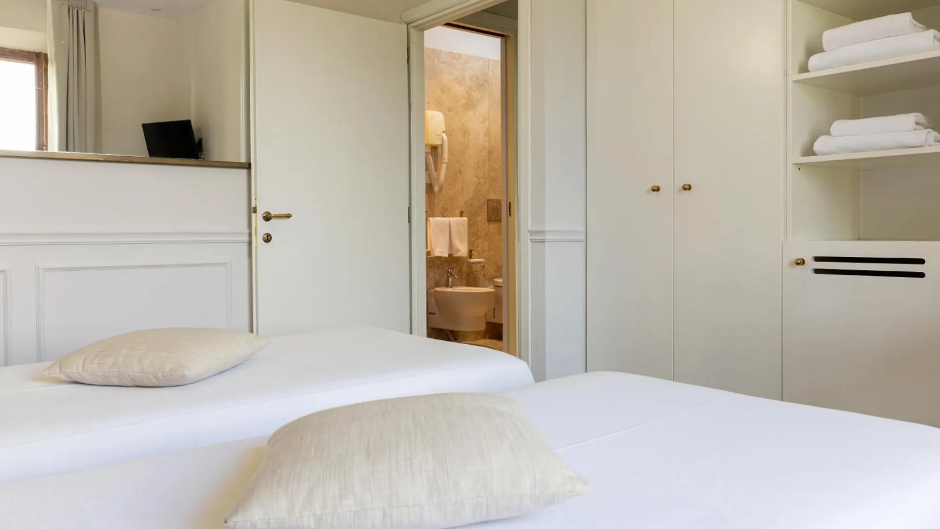 Albergo Chiusarelli Siena 3*,