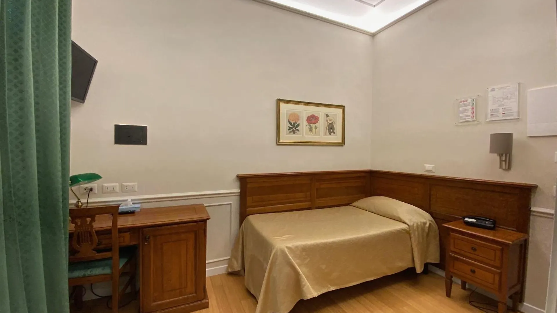 *** Hotel Albergo Chiusarelli Siena Italy